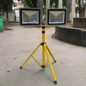 SUPFIRE πτυσσόμενο τρίποδο FS1-16 για 2 προβολείς, 62-160cm | eLabstore.gr SUPFIRE πτυσσόμενο τρίποδο FS1-16 για 2 προβολείς, 62-160cm | Φωτισμός | elabstore.gr