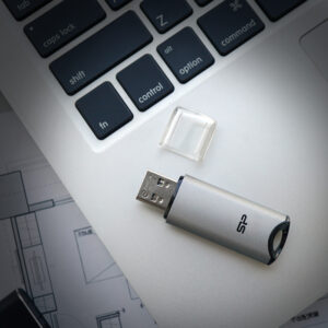 SILICON POWER USB Flash Drive Marvel M02, 256GB, USB 3.2, γκρι | Συνοδευτικά PC | elabstore.gr