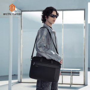 ARCTIC HUNTER τσάντα ώμου GWB00849 με θήκη laptop 15.6", 14L, μαύρη | Προσωπική Φροντίδα | elabstore.gr